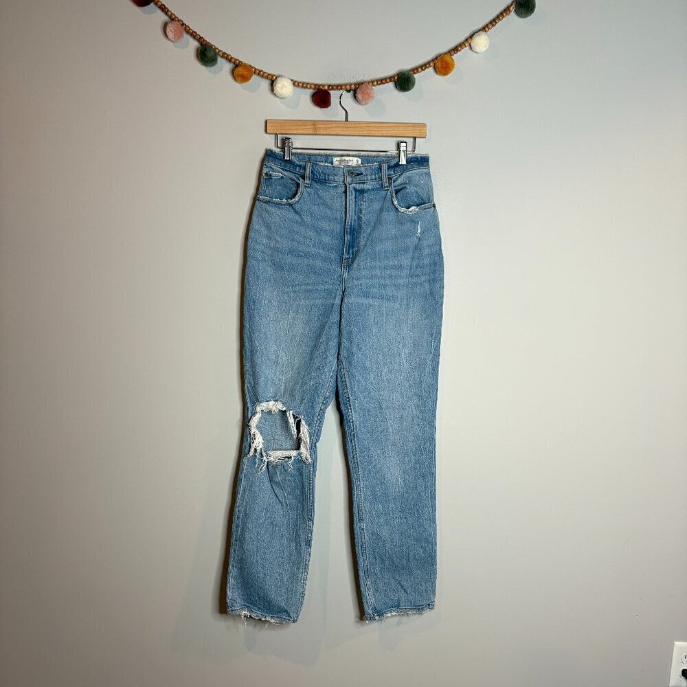 Abercrombie & Fitch Curve Love 90's Straight Ultra High Rise distressed jeans